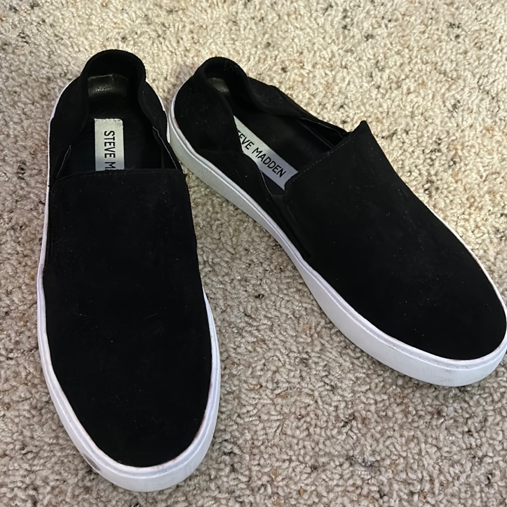 Steve Madden Black Velvet Slip-ons